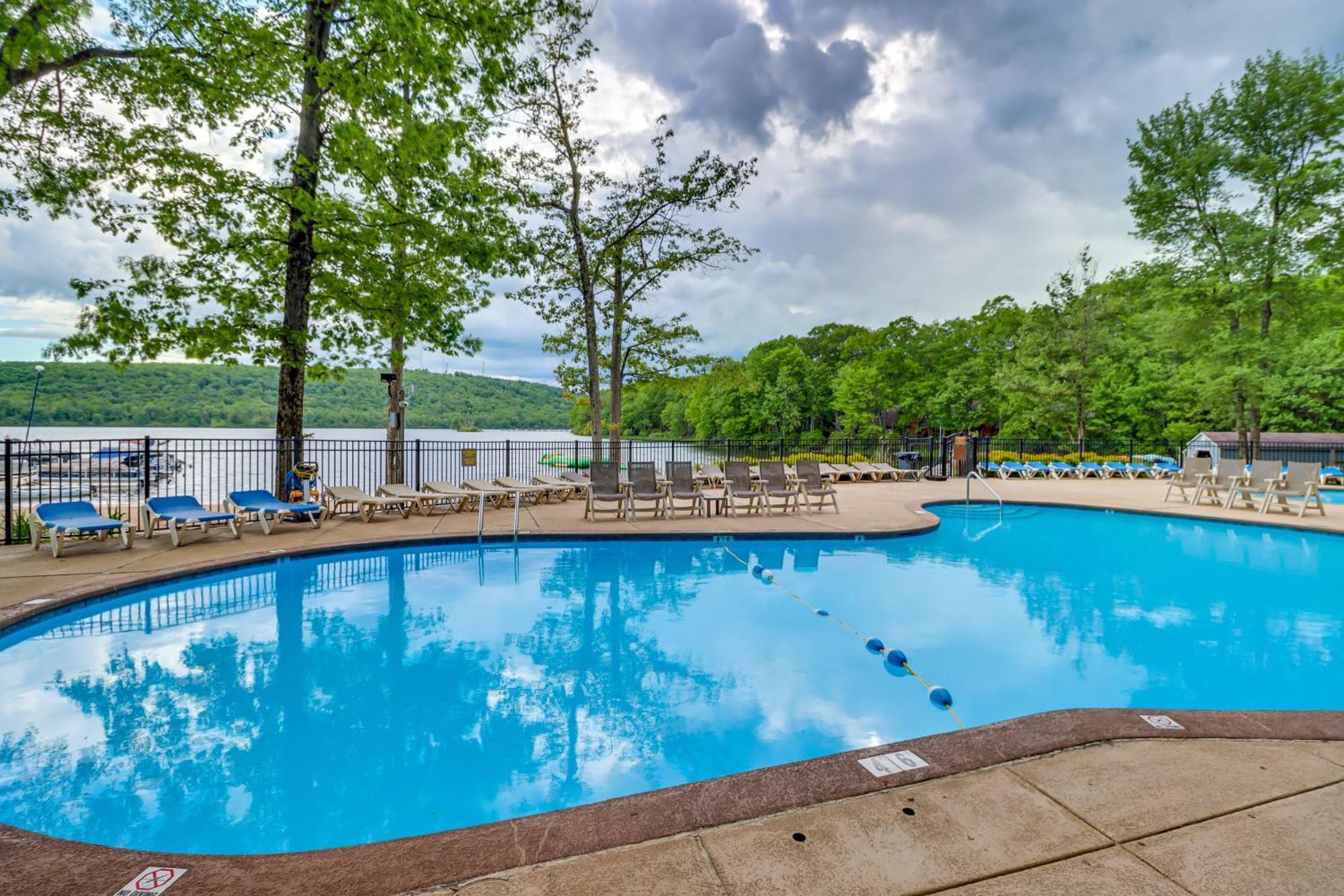 Lake Harmony Home About Half Mi To Big Boulder Mountain Exteriér fotografie